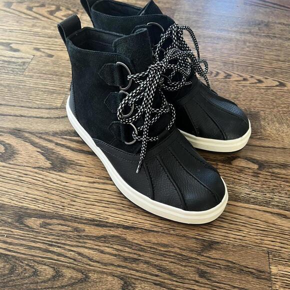Black white suede Koolaburra by Ugg warm new boots lace-up water-resistant - Picture 1 of 8